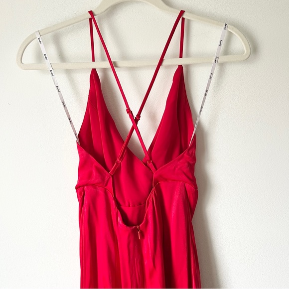 NWT Bardot Bella Slit Dress in bright red size XS - Picture 2 of 5